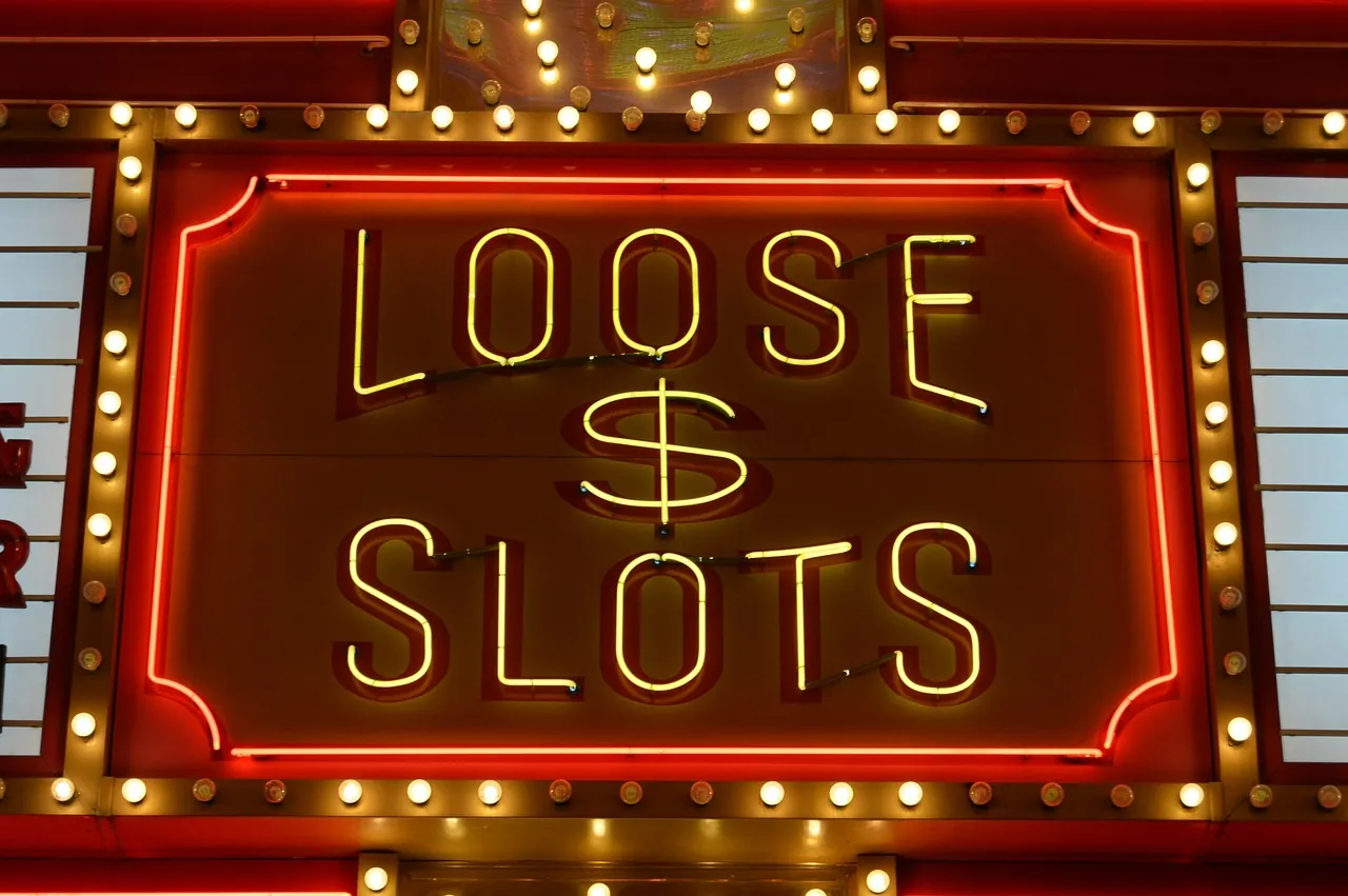The Enchantment of Digital One-Armed Bandits: The Lure of Online Slot Games