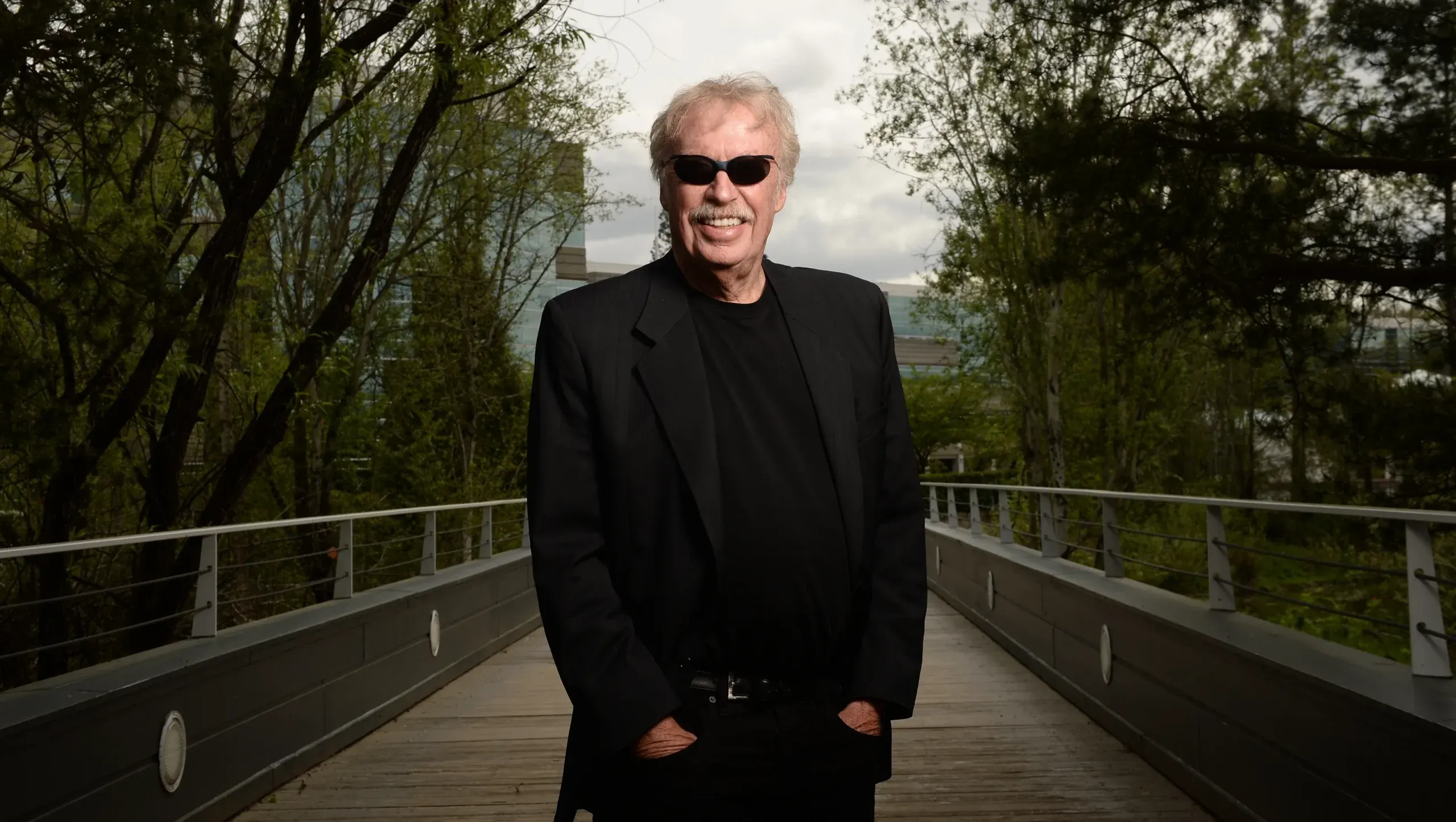 phil knight d